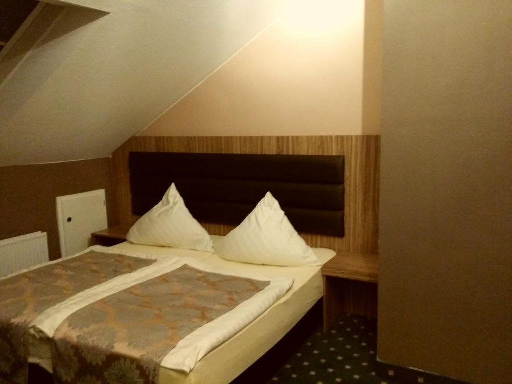 Abant Hotel Frankfurt Обертсхаузен Экстерьер фото